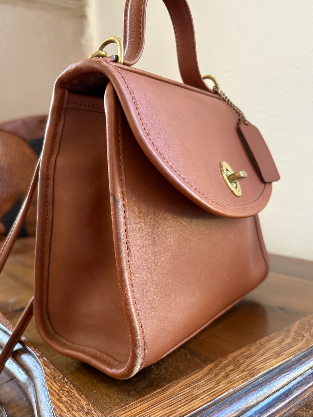 Vintage Coach Classic Brown Leather Crossbody Bag - Picture 6 of 9